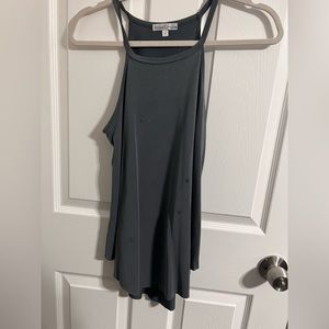 No sleeve summer top